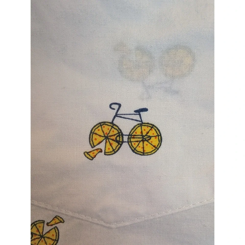 Old Navy Boys White Pizza Bicycle Print Short Sleeve Button Down Shirt L 10-12‎